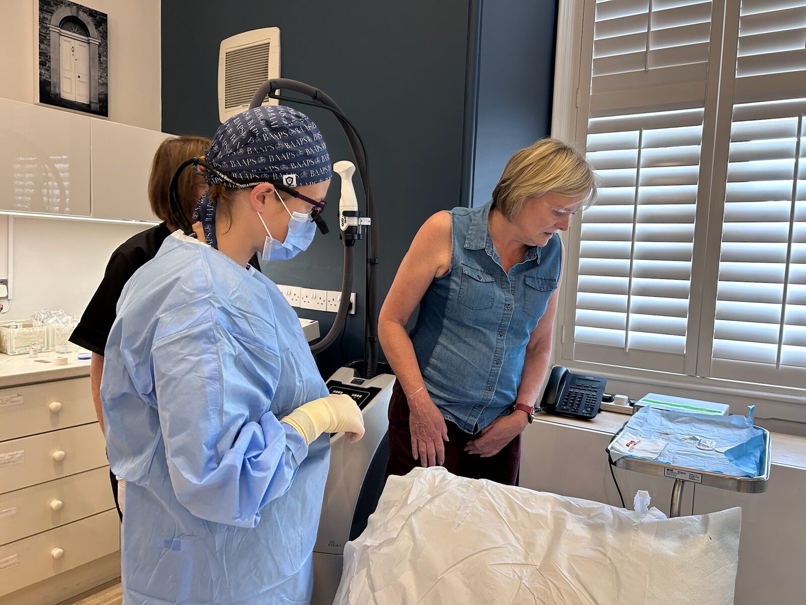 Aesthetic treatment delivered by a clinician